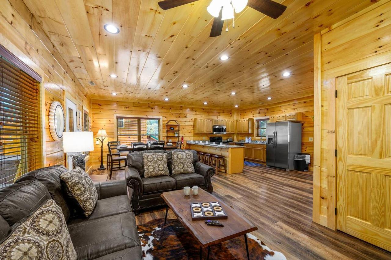 5Bd5B Escape Cabin With 2 Hottubs, Thtr &Game Rm,1Mi To The Parkway! 4Mi To Dollywood - Spring Deal 鸽子谷 外观 照片