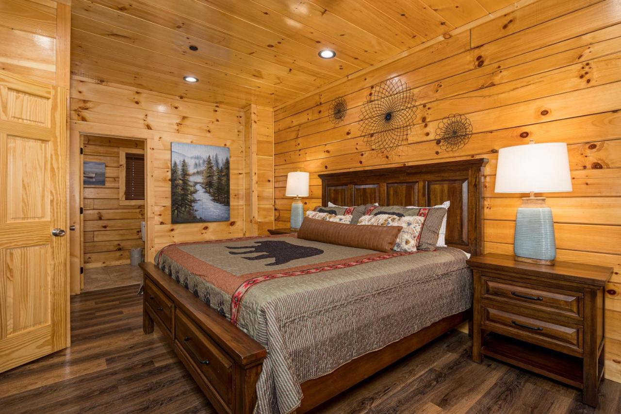 5Bd5B Escape Cabin With 2 Hottubs, Thtr &Game Rm,1Mi To The Parkway! 4Mi To Dollywood - Spring Deal 鸽子谷 外观 照片