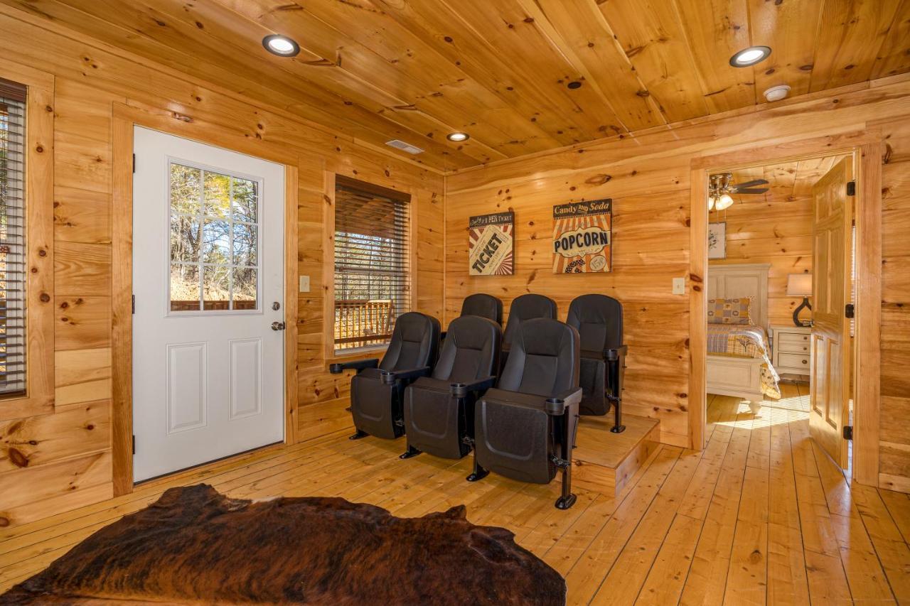 5Bd5B Escape Cabin With 2 Hottubs, Thtr &Game Rm,1Mi To The Parkway! 4Mi To Dollywood - Spring Deal 鸽子谷 外观 照片