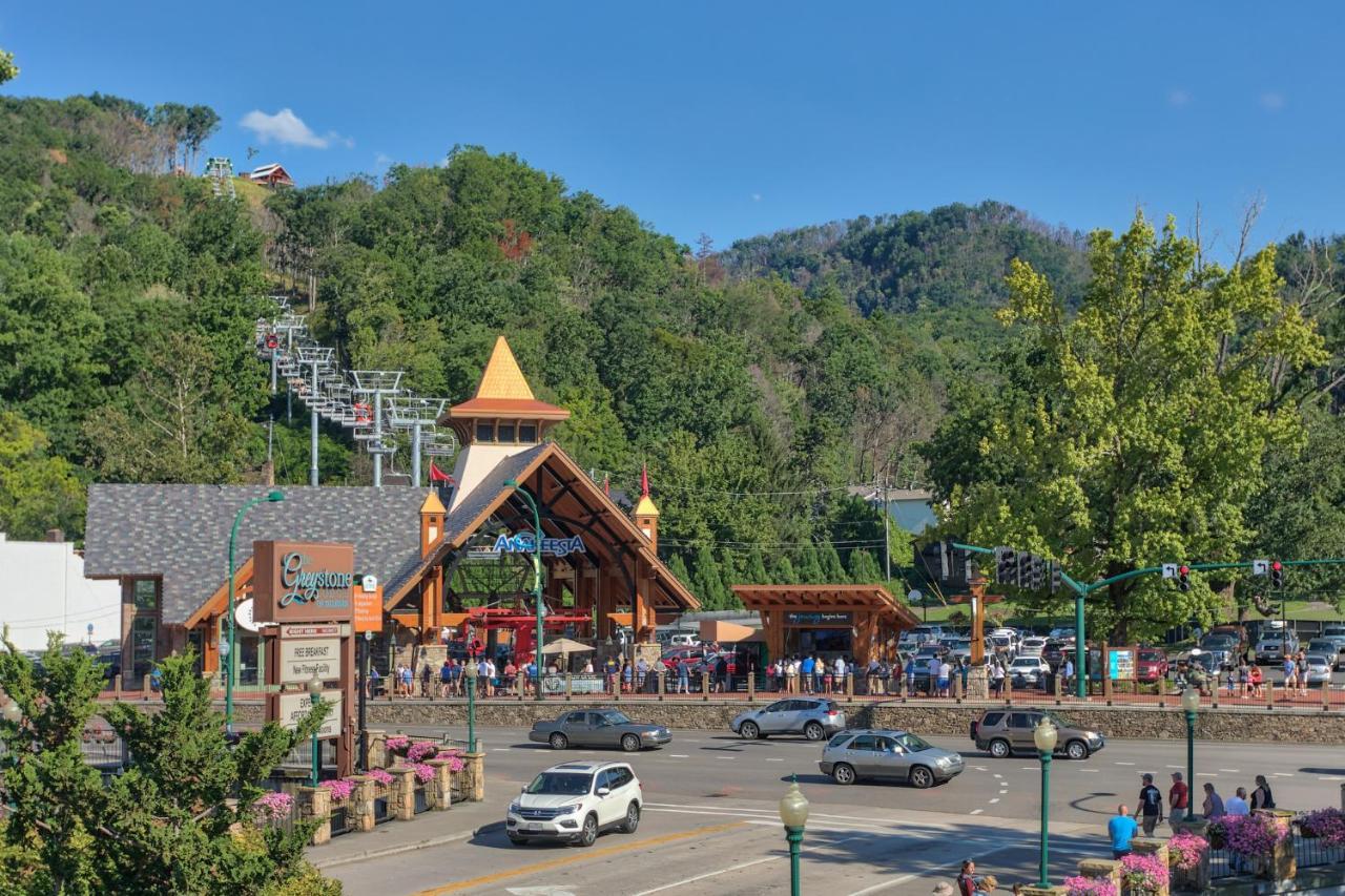 5Bd5B Escape Cabin With 2 Hottubs, Thtr &Game Rm,1Mi To The Parkway! 4Mi To Dollywood - Spring Deal 鸽子谷 外观 照片
